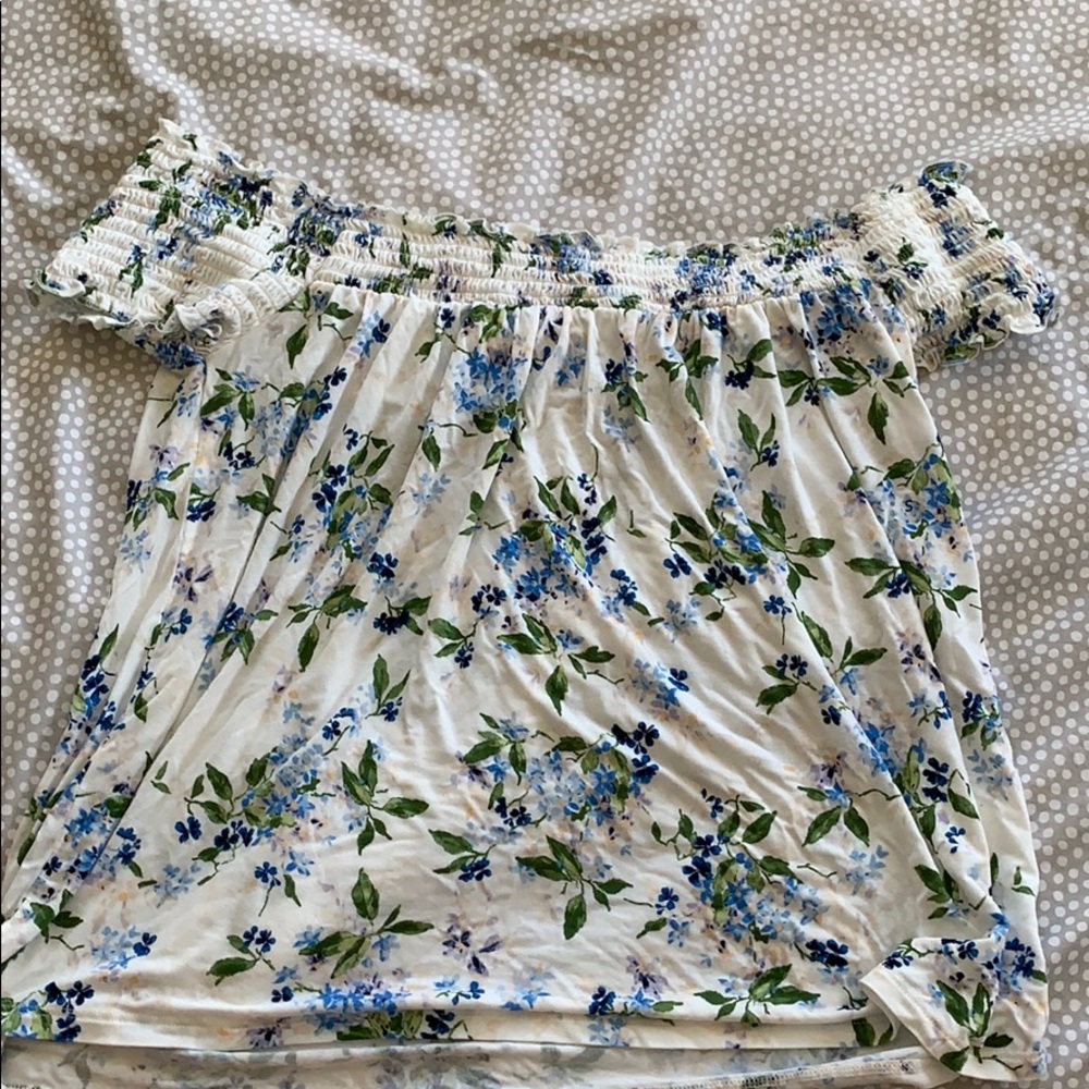 American Eagle off the shoulder floral blouse